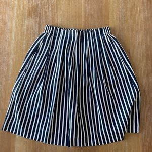 NWT JCrew skirt - navy striped pull on skirt - size 4